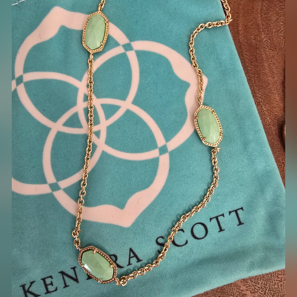 *Rare* Kendra Scott Kelsie Kellie Station Necklace Mint Gold - Picture 2 of 4